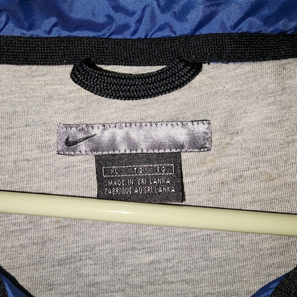 Nike Windbreaker Large - Picture 3 of 5